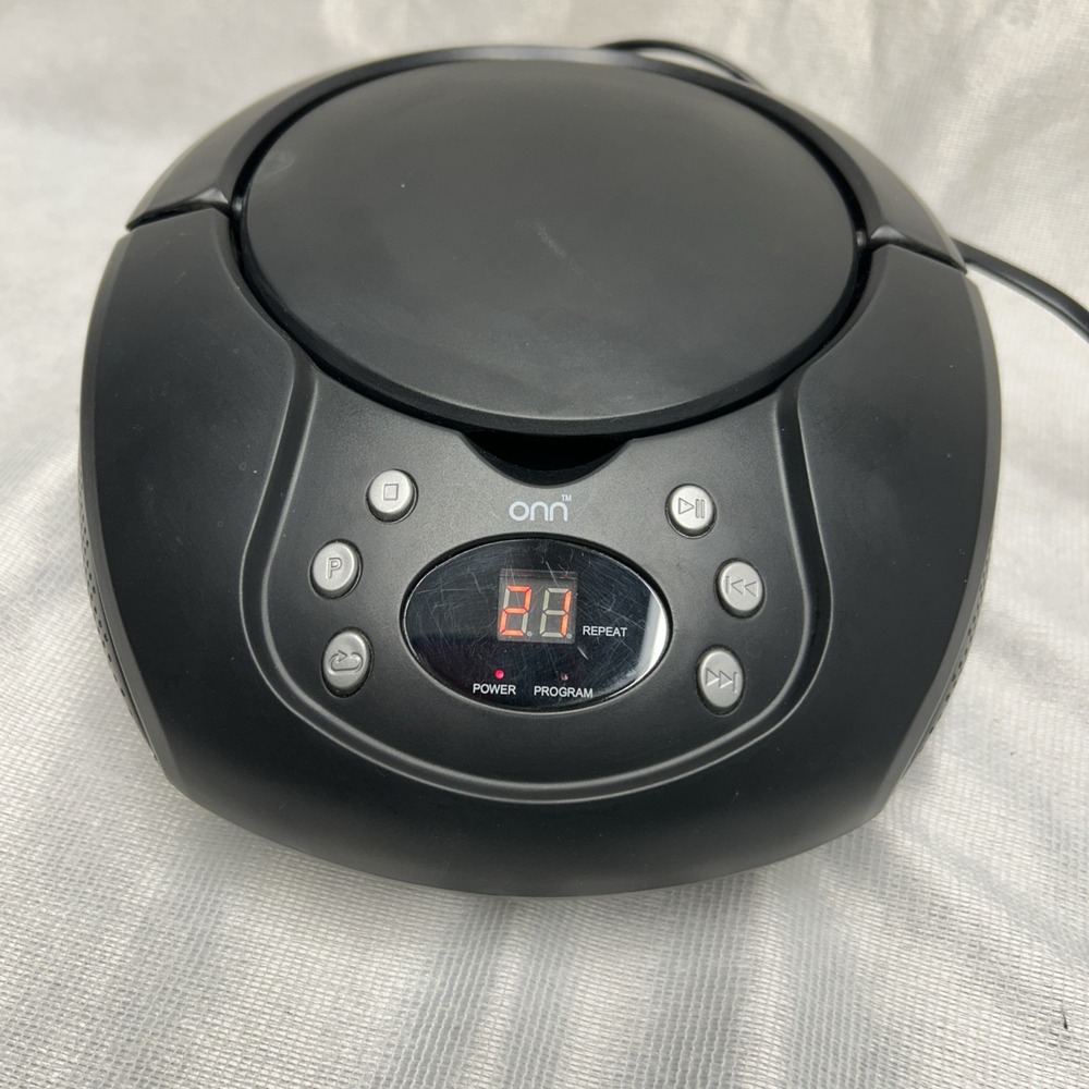 ONN ONB17AA001 PORTABLE AM/FM CD PLAYER BOOMBOX TESTED WORKING
